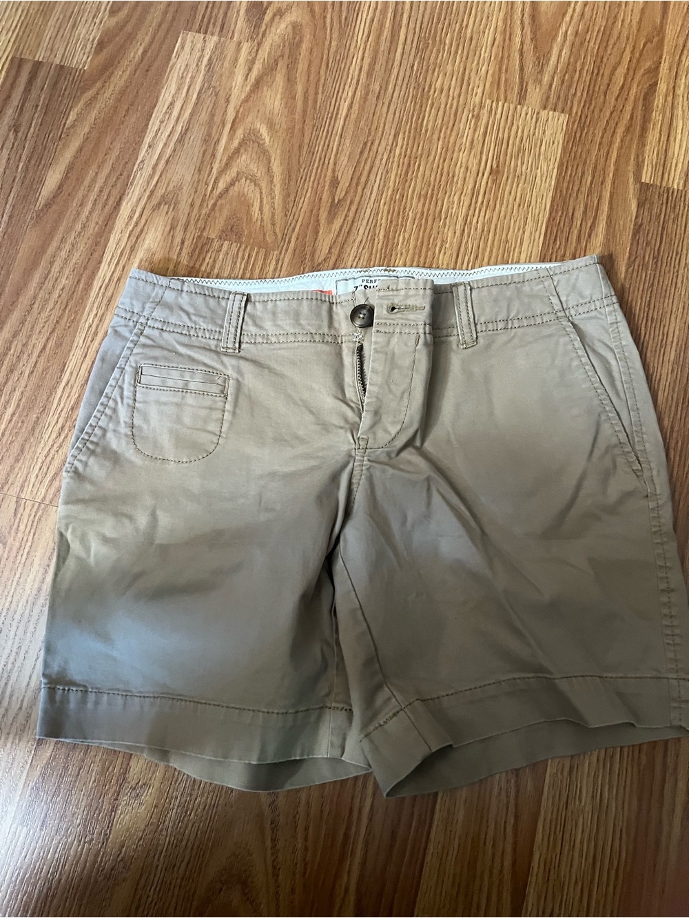 Old Navy Beige/Tan Women's Chino Bermuda Shorts